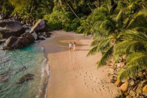 Gifta sig på Seychellerna, vi har bröllopspaketen för dig. Allt kan skräddarsys efter dina önskemål